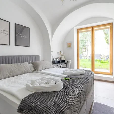 Apartment Wachau Ruhepol / 45m² / Idyllisch Mit Gartenterrasse Mautern