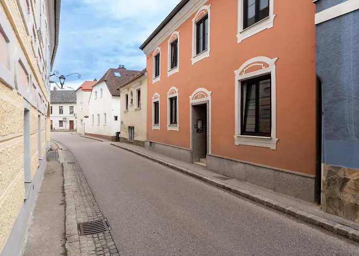 Tranquil Wachau Escape - 45m2 With Outdoor Terrace Mautern